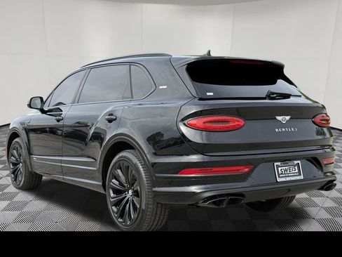 Used 2023 Bentley Bentayga Extended Wheelbase AWD/4WD image 8