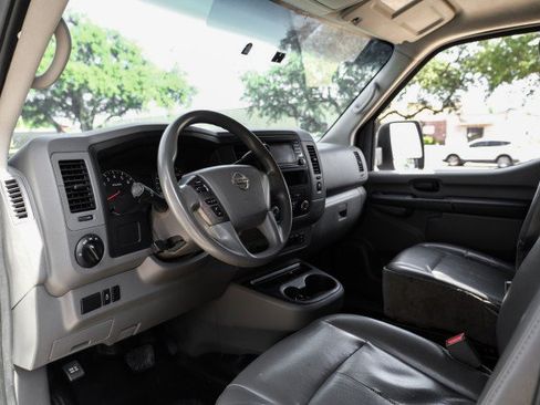 Used 2018 Nissan NV 1500 S RWD image 2