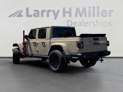 Used 2020 Jeep Gladiator Rubicon image 3