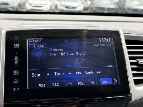 Used 2016 Honda Pilot Elite image 14