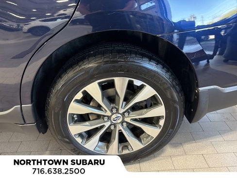 Used 2018 Subaru Outback 2.5i Limited image 17
