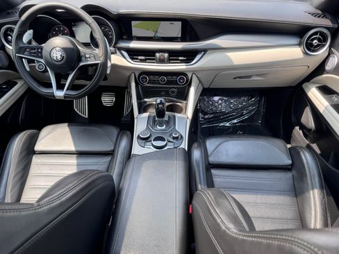 Used 2019 Alfa Romeo Stelvio Ti Sport w/ Quick Order Package 22S Sport AWD/4WD image 18