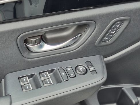 Used 2025 Honda Pilot EX-L image 22