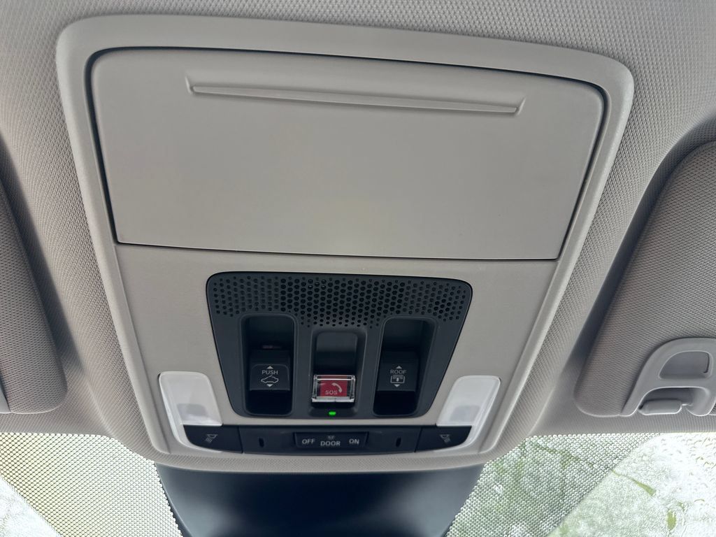 Certified 2026 Honda Pilot Touring image 39