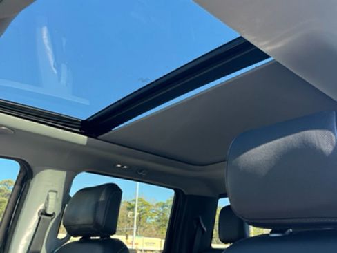 Used 2023 Ford F250 Lariat w/ Lariat Ultimate Package image 11