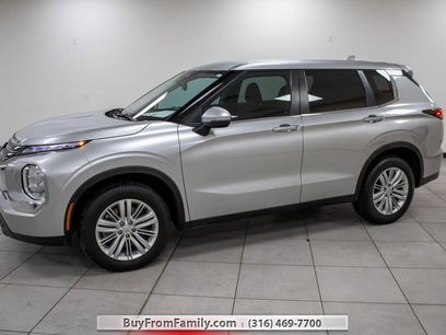 Used 2024 Mitsubishi Outlander ES
