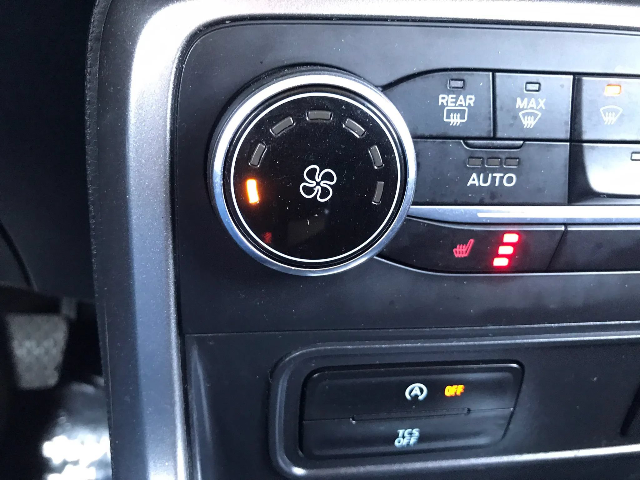 Used 2019 Ford EcoSport SE FWD image 25