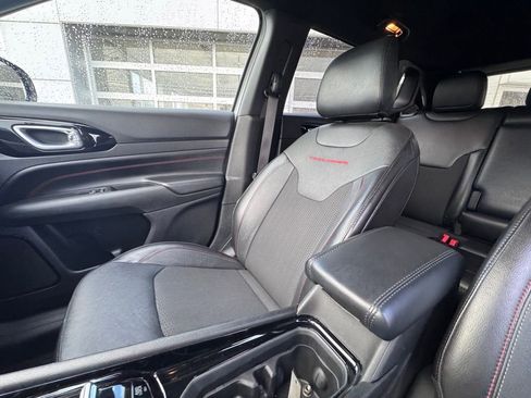 Used 2023 Jeep Compass Trailhawk image 19