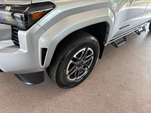 Used 2024 Toyota Tacoma TRD Sport w/ TRD Sport Premium Package AWD/4WD image 4