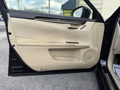 Used 2014 Lexus ES 350 image 11