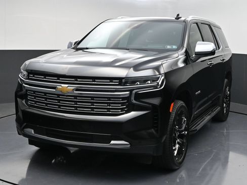 Used 2024 Chevrolet Tahoe Premier w/ Premium Package AWD/4WD image 3