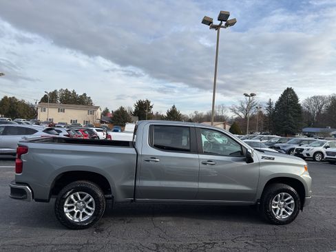 Used 2023 Chevrolet Silverado 1500 LT image 7