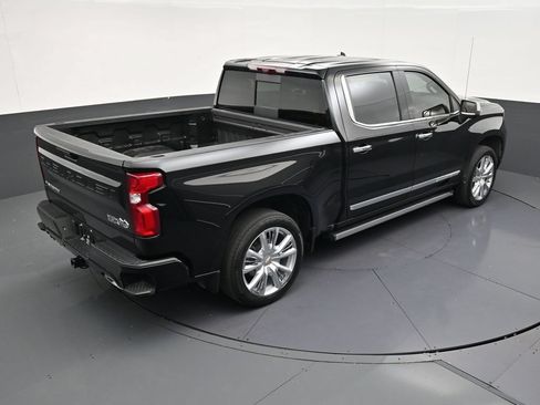 Used 2024 Chevrolet Silverado 1500 High Country AWD/4WD image 17