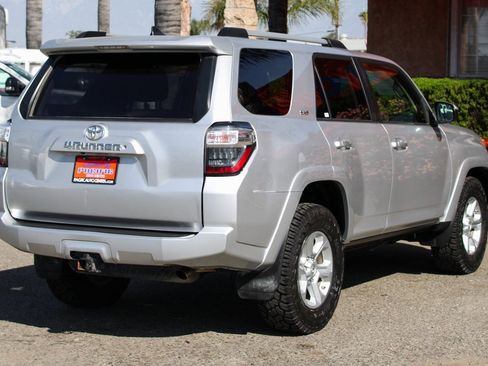 Used 2019 Toyota 4Runner SR5 image 10