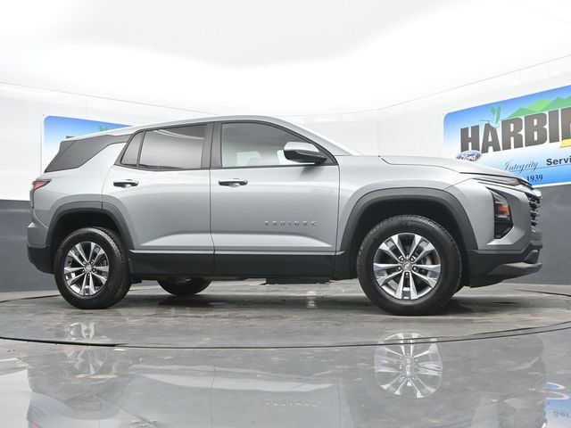 Used 2025 Chevrolet Equinox LT AWD/4WD image 22