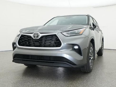 New 2026 Toyota Highlander XLE AWD/4WD image 32