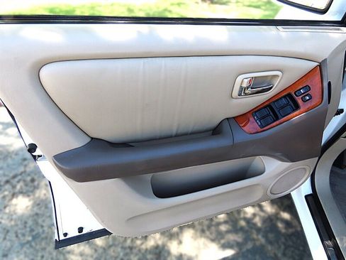 Used 2001 Lexus RX 300 4WD image 24