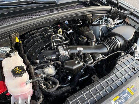 Used 2024 Jeep Grand Cherokee L Limited image 13