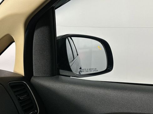 Used 2019 Kia Sedona EX w/ EX Premium Package image 24