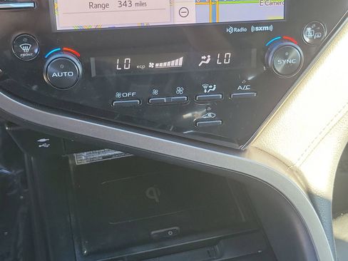 Used 2019 Toyota Camry XSE image 22