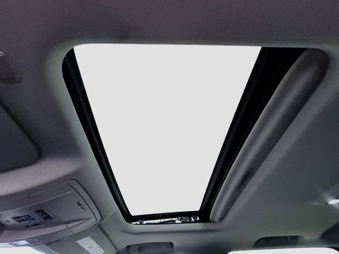 Used 2014 Chevrolet Silverado 1500 LTZ Z71 w/ LTZ Plus Package image 10