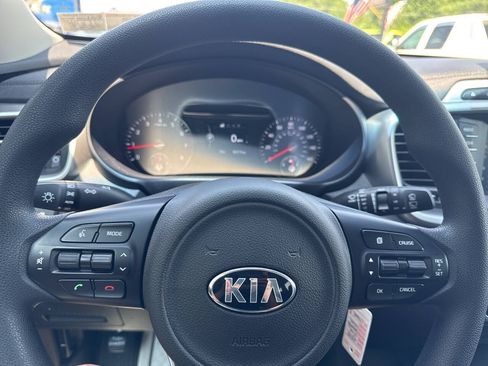 Used 2018 Kia Sorento AWD image 35