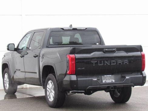 Used 2024 Toyota Tundra SR5 w/ SR5 Convenience Package image 5