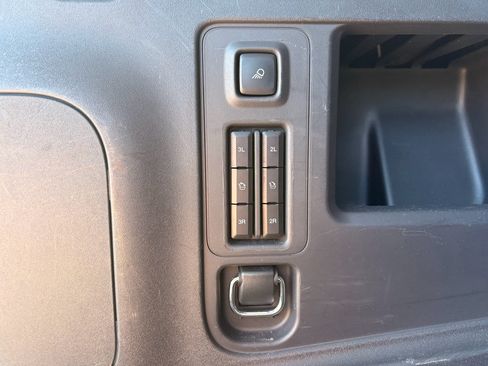 Used 2025 Ford Expedition Platinum AWD/4WD image 13