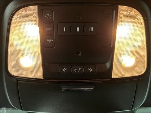 Used 2021 Dodge Durango SRT Hellcat w/ Technology Group image 39