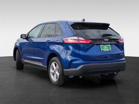 Used 2024 Ford Edge SE image 4
