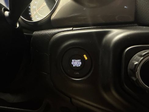 Used 2021 Jeep Wrangler Unlimited Sahara AWD/4WD image 21