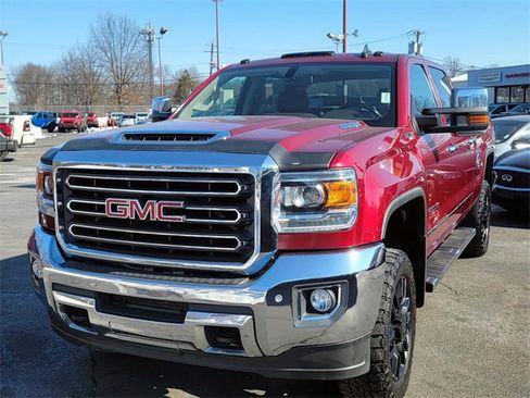 Used 2018 GMC Sierra 2500 SLT w/ Duramax Plus Package image 2
