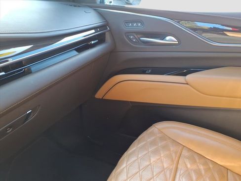 Used 2023 Cadillac Escalade ESV Premium Luxury image 24