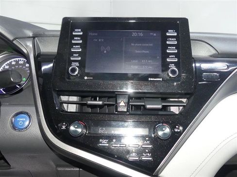 Used 2022 Toyota Camry SE w/ Cold Weather Package FWD image 36