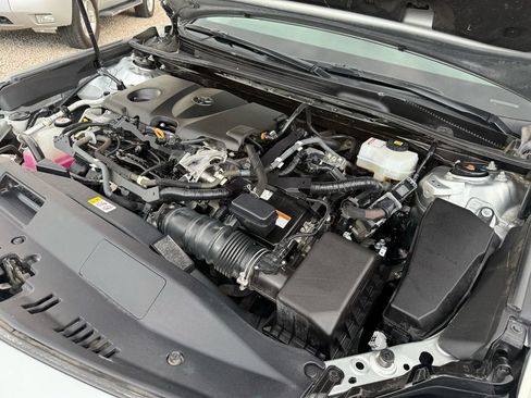 Used 2020 Toyota Camry SE FWD image 38