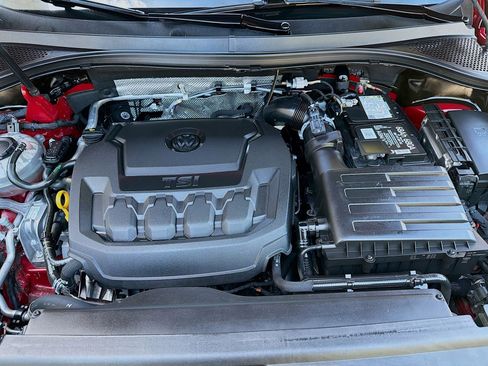 Used 2021 Volkswagen Tiguan SE image 35