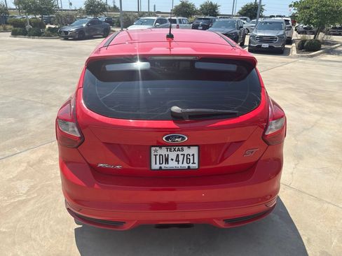 Used 2013 Ford Focus ST FWD image 4