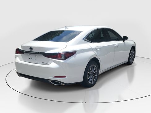 Certified 2023 Lexus ES 350 w/ Accessory Package (Z2) FWD image 7