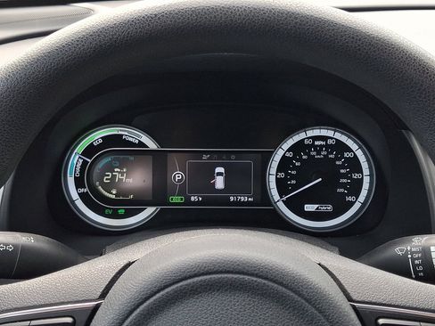 Used 2019 Kia Niro FE FWD image 20