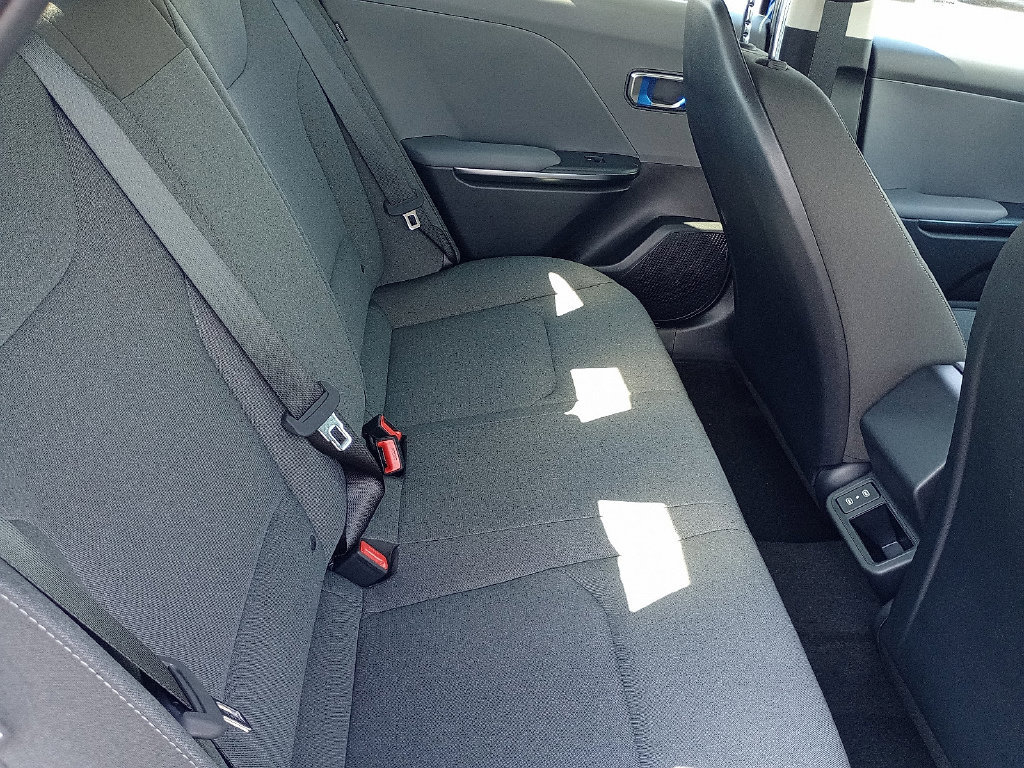 Used 2025 Kia K4 FWD image 8