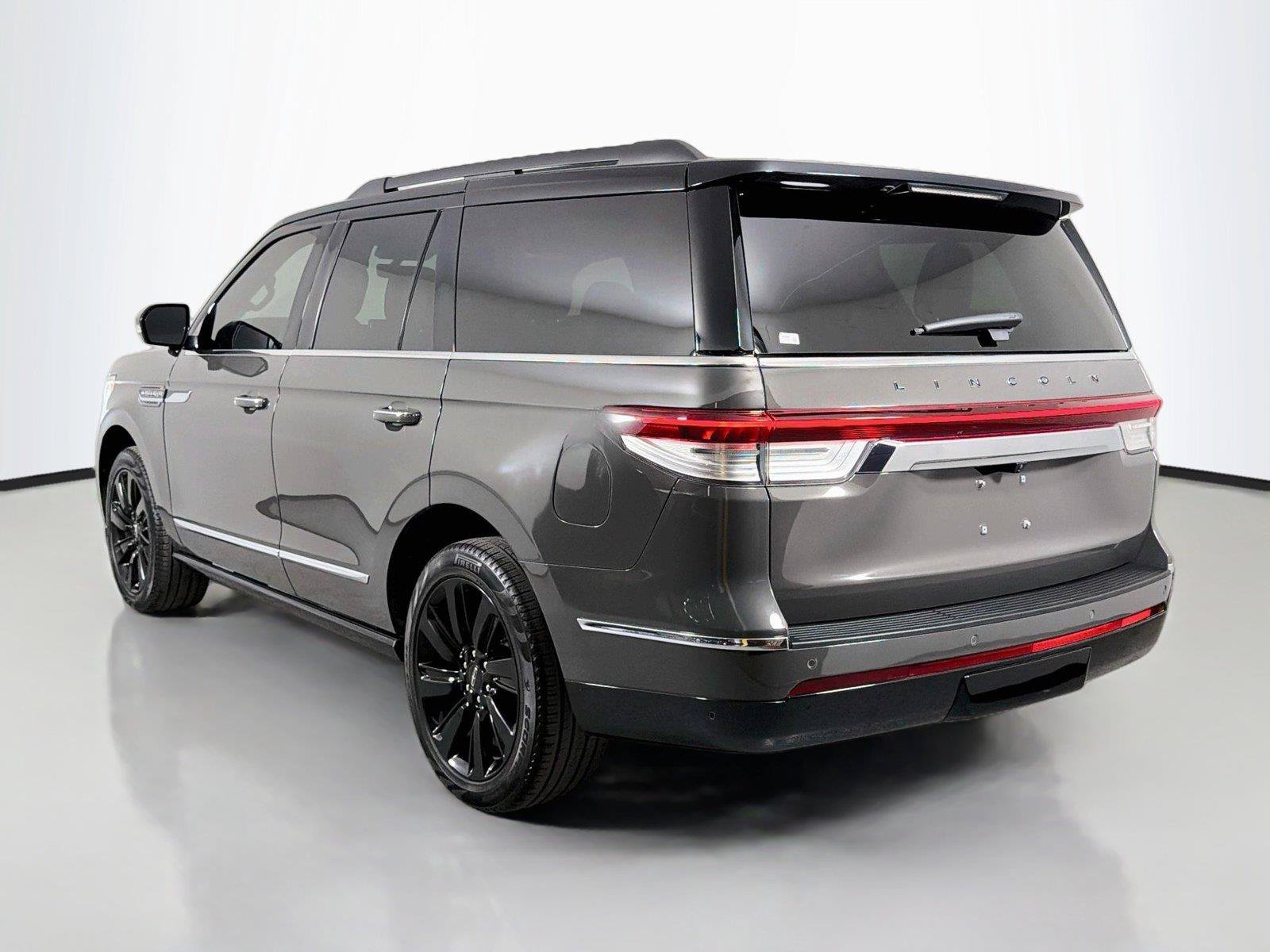 Used 2023 Lincoln Navigator Black Label AWD/4WD image 7