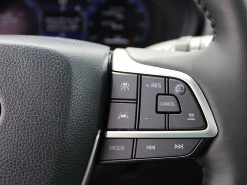 Used 2025 Toyota Grand Highlander AWD Hybrid image 19