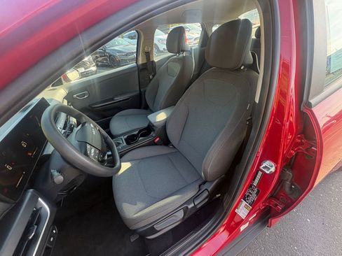 Used 2025 Kia K4 FWD image 36