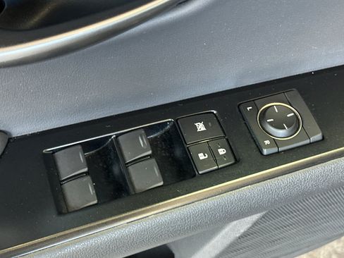 Used 2022 Lexus UX 200 w/ Accessory Package (Z2) FWD image 14