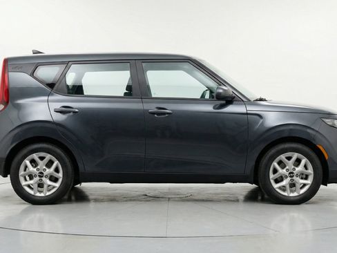 Used 2025 Kia Soul LX w/ LX Technology Package image 11