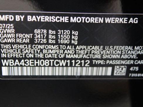 Used 2026 BMW 750e xDrive AWD/4WD image 26