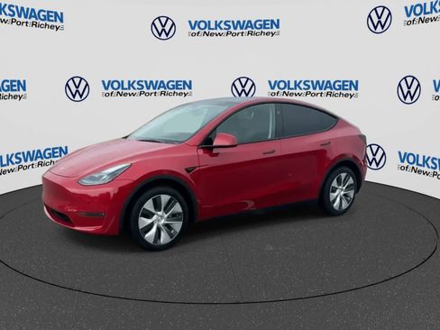 Used 2023 Tesla Model Y Long Range AWD/4WD image 4