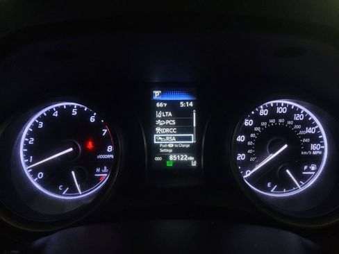 Used 2022 Toyota Camry SE FWD image 23