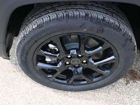 New 2026 Jeep Compass Latitude image 7