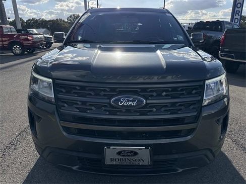 Used 2018 Ford Explorer XLT w/ Equipment Group 202A image 2